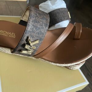 Women Micheal Kors  Sandal